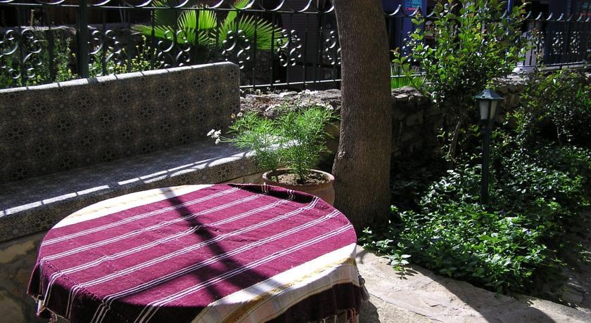 Begonville Pansiyon Side Exterior foto
